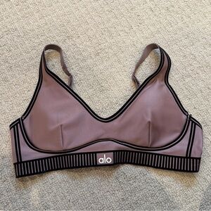 ALO Yoga airlift Sports Bra